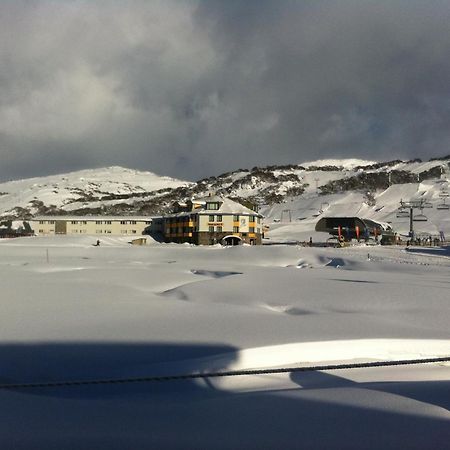 Perisher Manor Hotel Perisher Valley Buitenkant foto