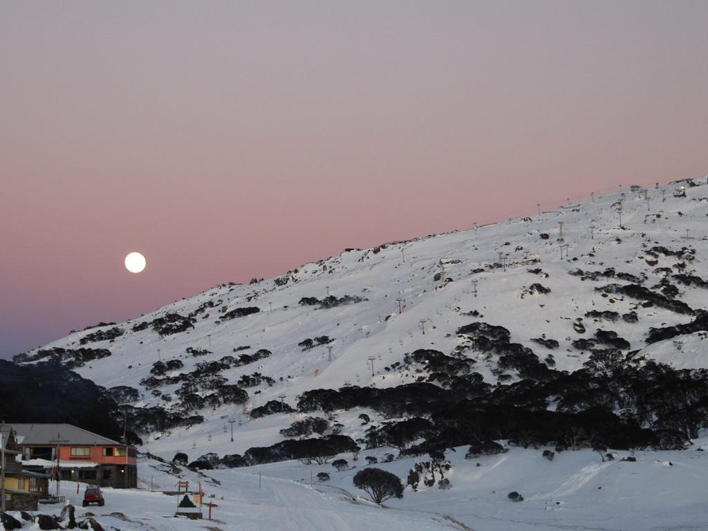Perisher Manor Hotel Perisher Valley Buitenkant foto